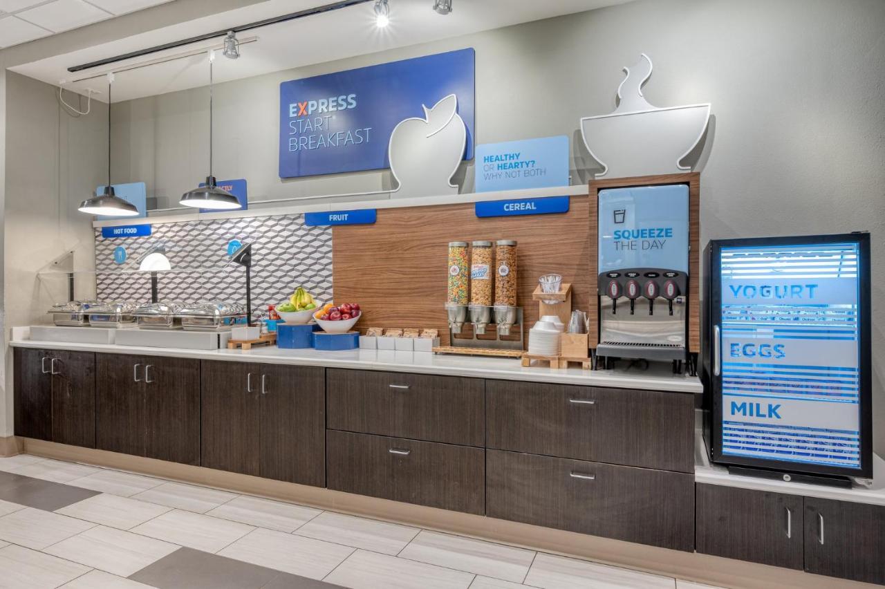 Holiday Inn Express & Suites St. Louis - Chesterfield By Ihg Bagian luar foto
